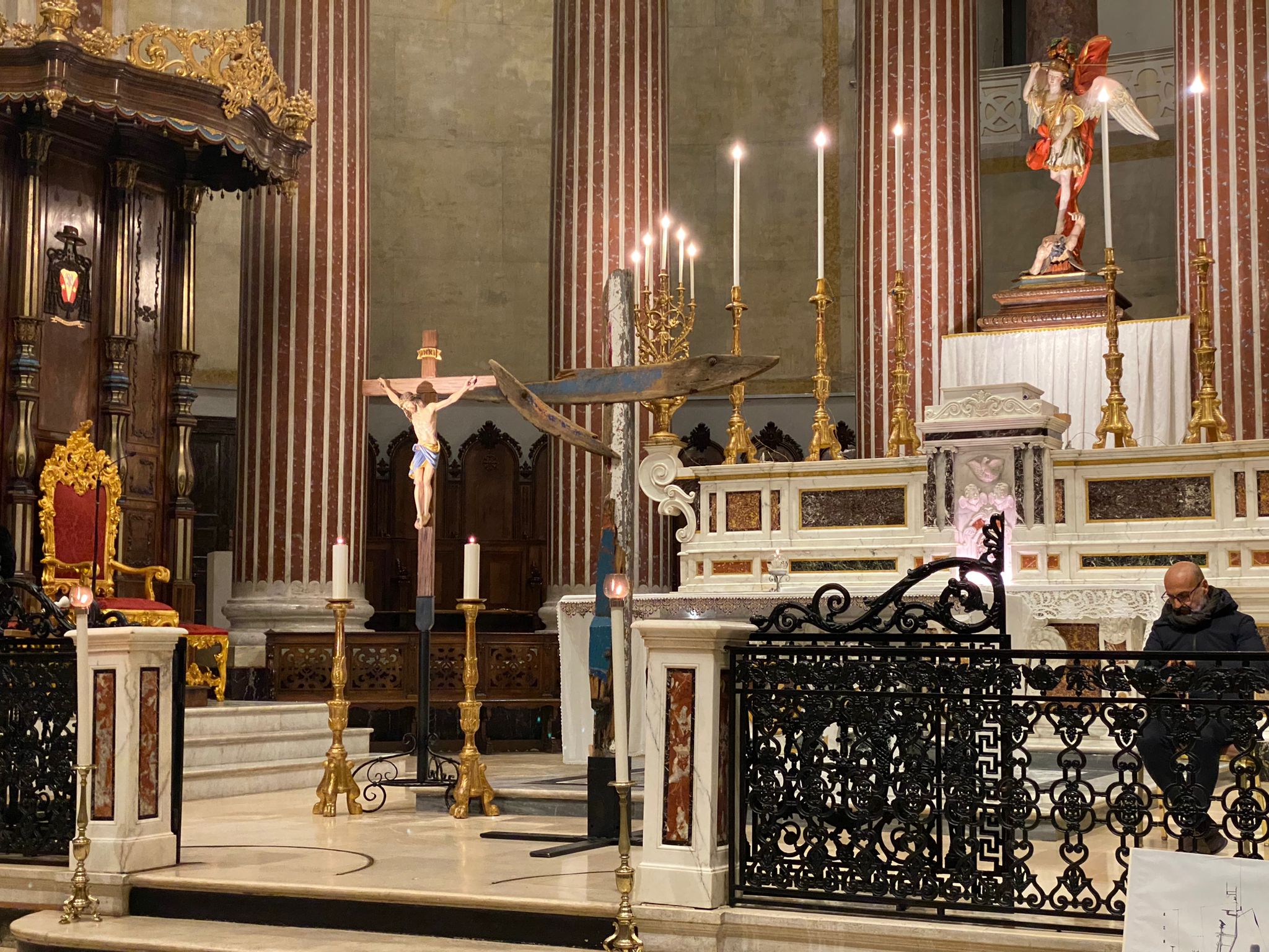 La Croce di Cutro nella Concattedrale di Terlizzi: “Una strage effetto dell’egoismo umano”