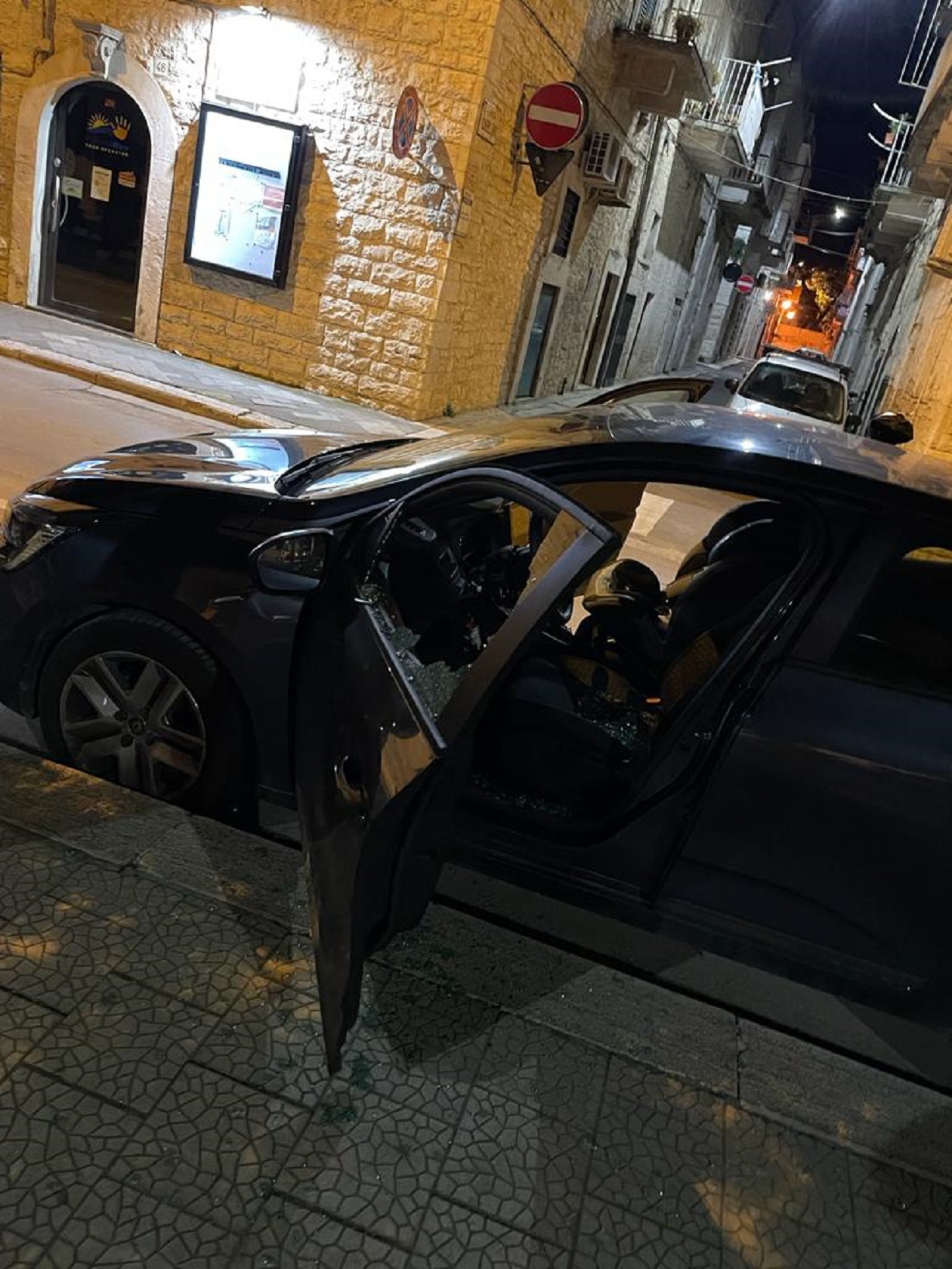 Guardie giurate sventano il furto di un’auto nella notte