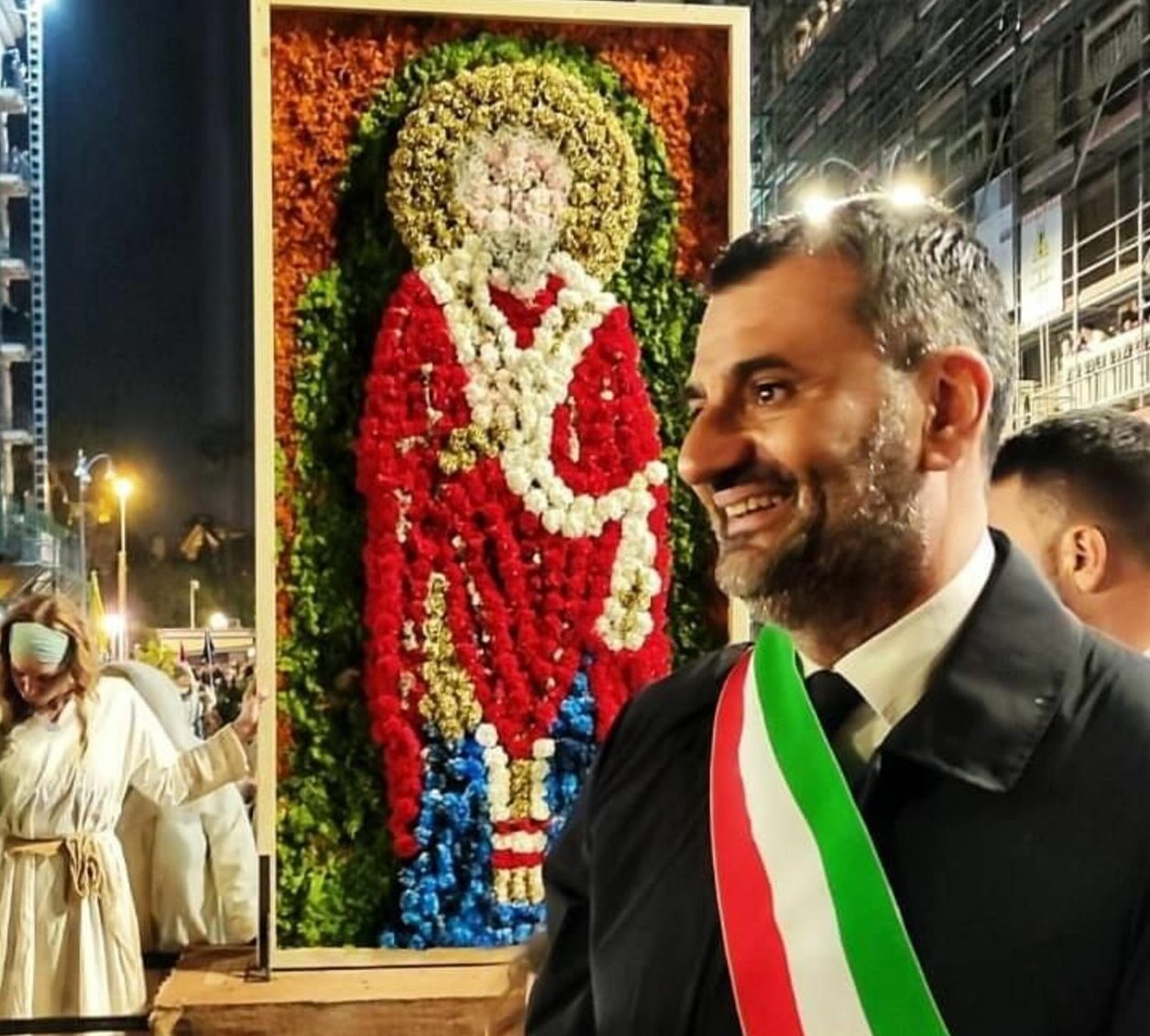Il Sindaco Decaro: “Grazie di cuore agli artigiani terlizzesi per i loro preziosi omaggi floreali”