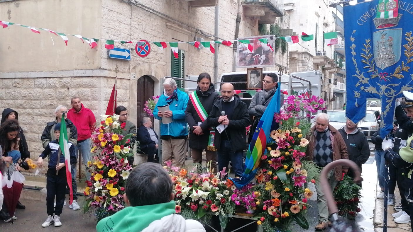 “Abbàsscǝ a Paù-vécchiǝ”: i festeggiamenti del 1° Maggio a Terlizzi