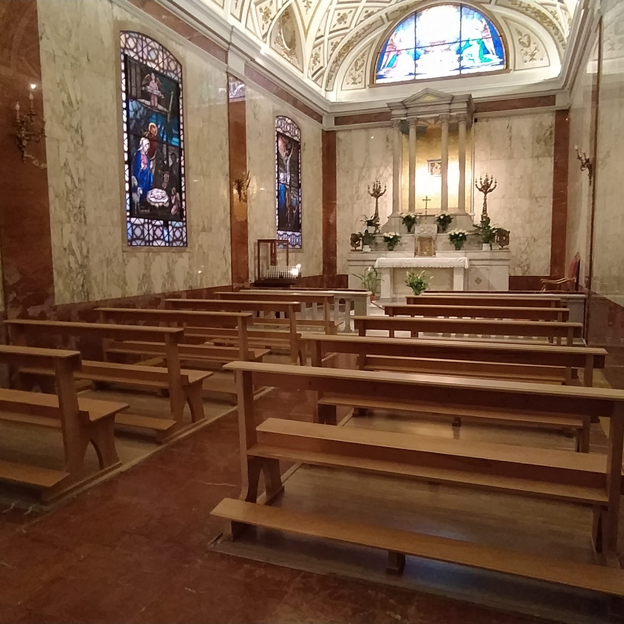 Il dono del Comitato Maria SS. di Sovereto 2018-2020: 6 banchi liturgici nella Cappella della Concattedrale di Terlizzi