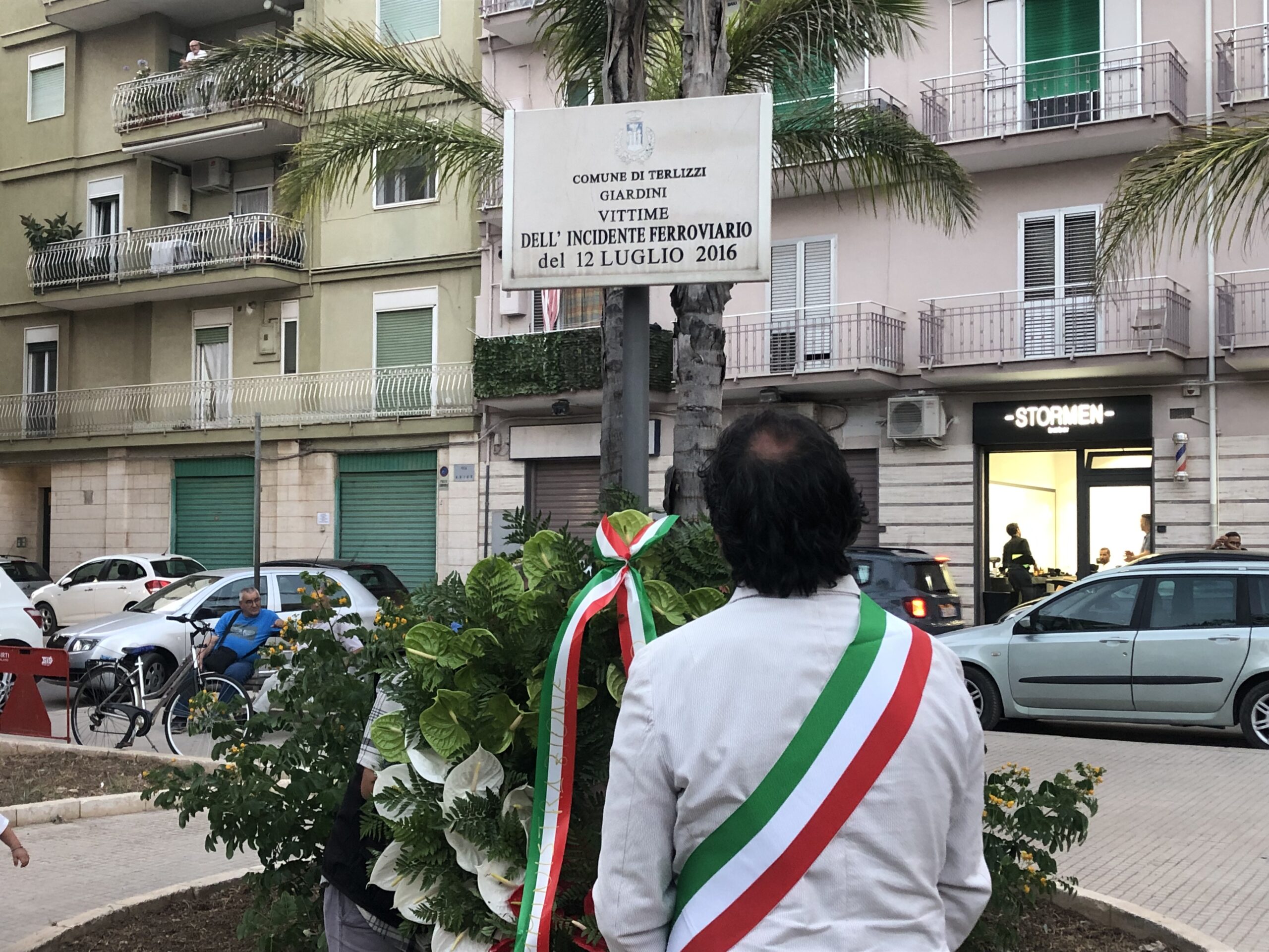 “Un ricordo che riapre le ferite”: Terlizzi commemora le vittime della strage ferroviaria