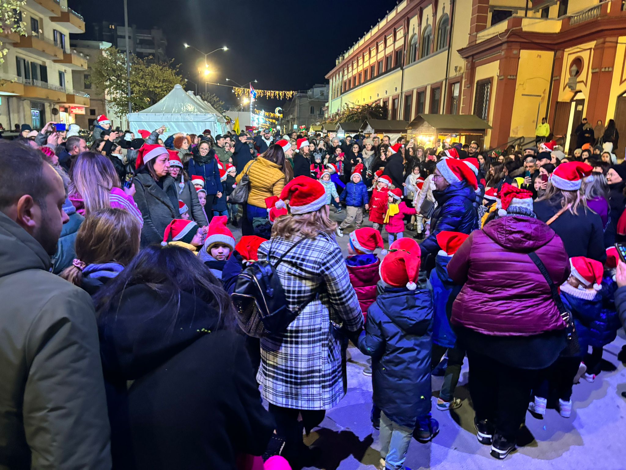 Buona la prima per il Terlizzi Christmas Village: tutte le emozioni nei nostri scatti