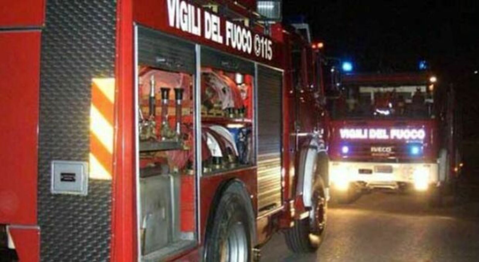 Incendio di una canna fumaria in via Mazzini, aria irrespirabile