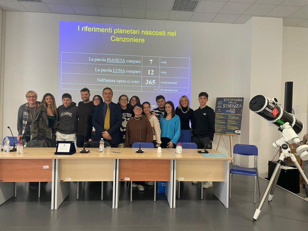 Studenti a lezione di astrofisica per la Settimana della Scienza al Polo Liceale “Sylos-Fiore” di Terlizzi