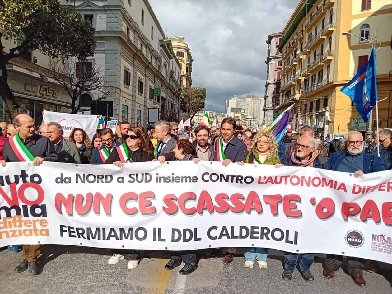 In migliaia a Napoli Domenica 16 marzo per l’unità del paese