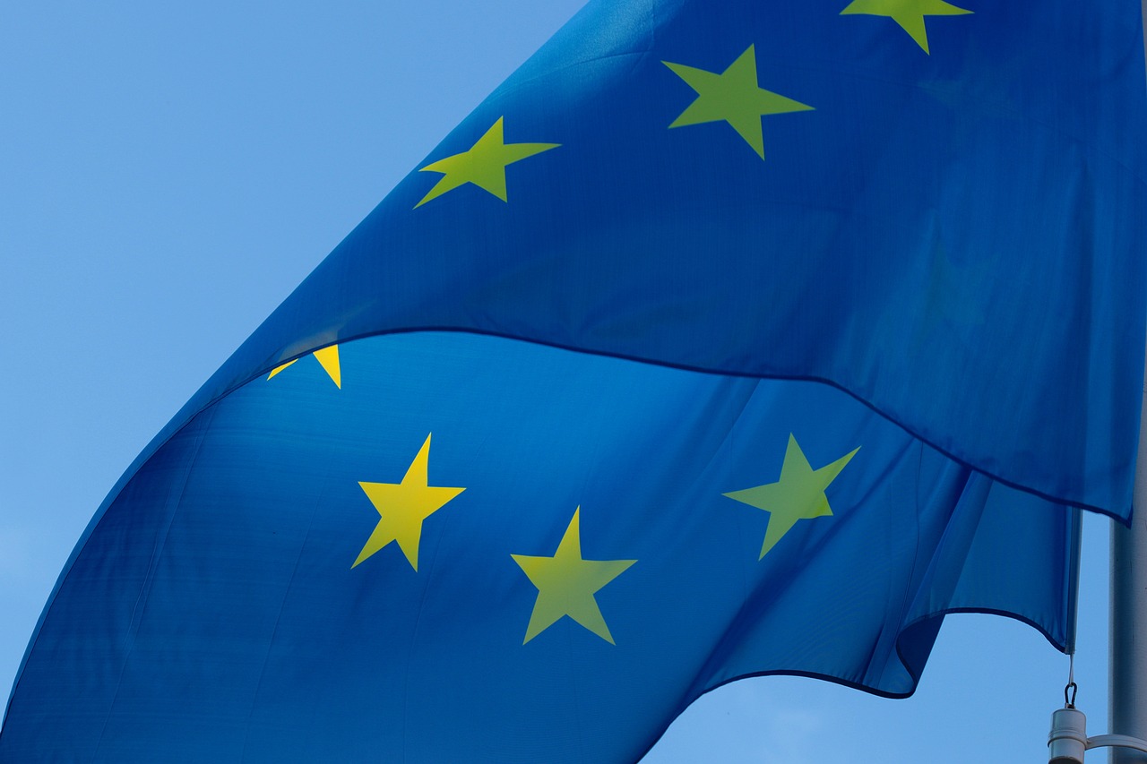 “Immagini e prospettive per l’Europa”, un incontro-dibattito di Aede a Palazzo Caputi