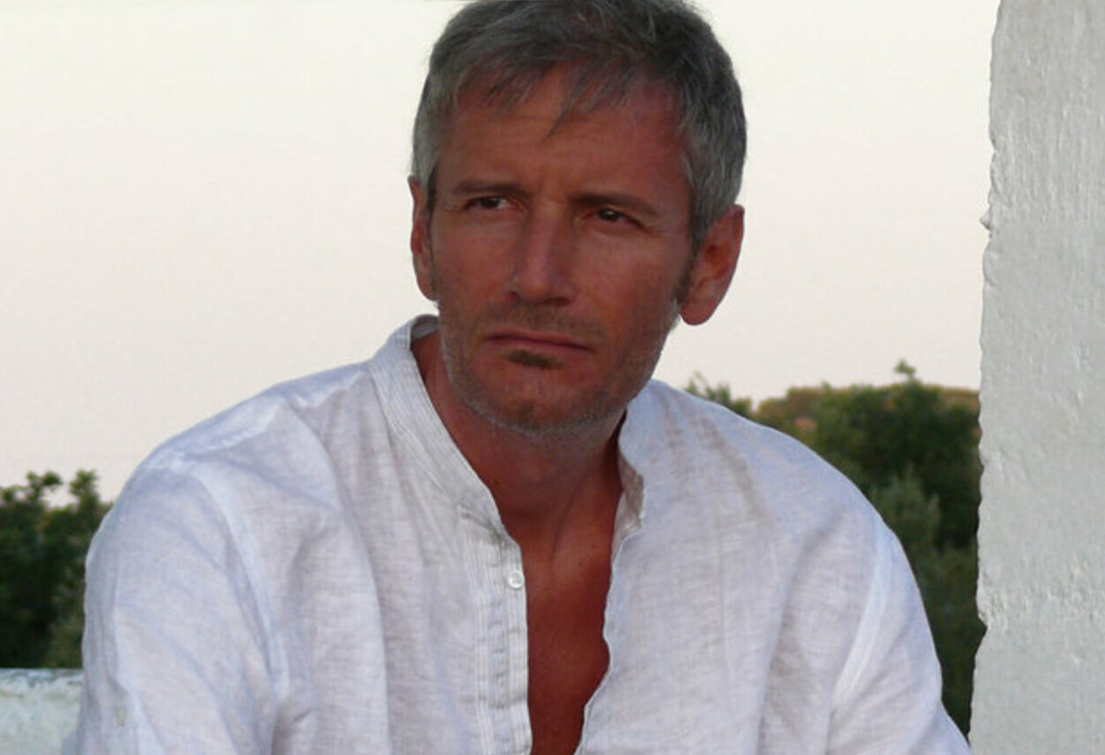 Francesco Carofiglio presenta il suo libro “La stagione bella”