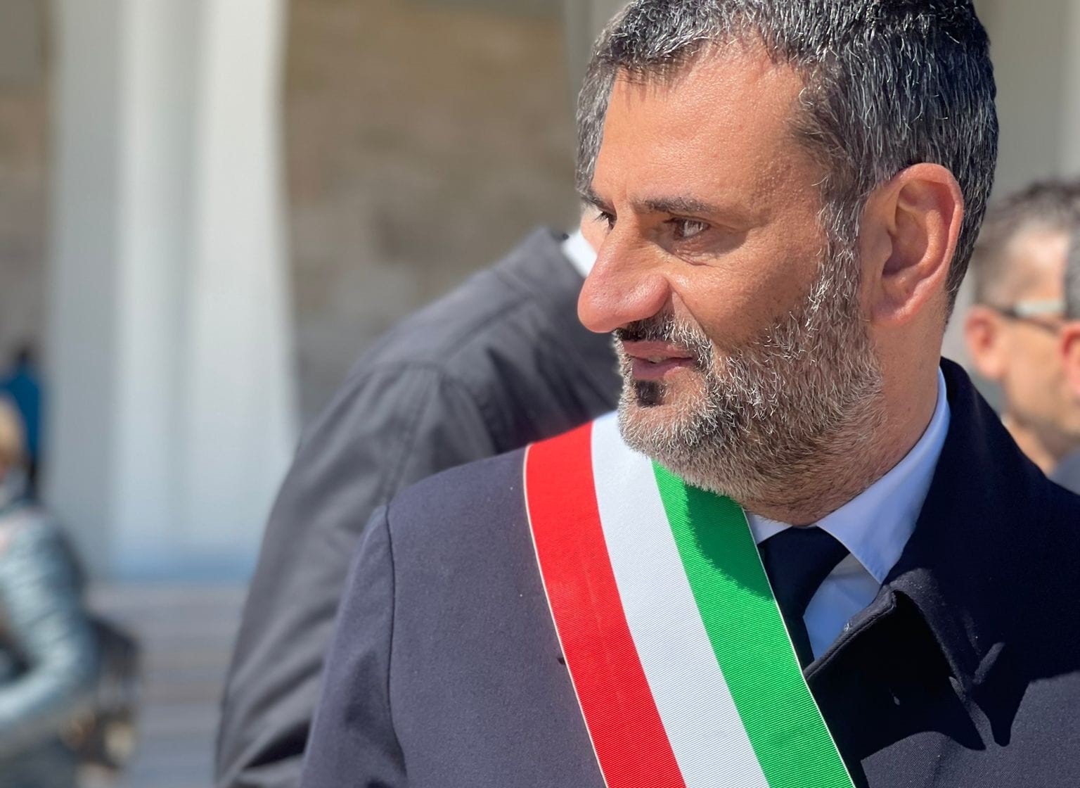 Primi dati: Decaro in testa su Meloni alle Europee