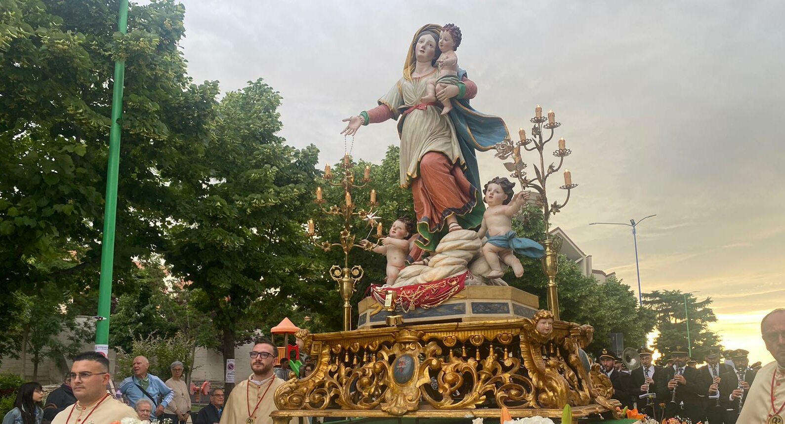La processione della Madonna della Stella
