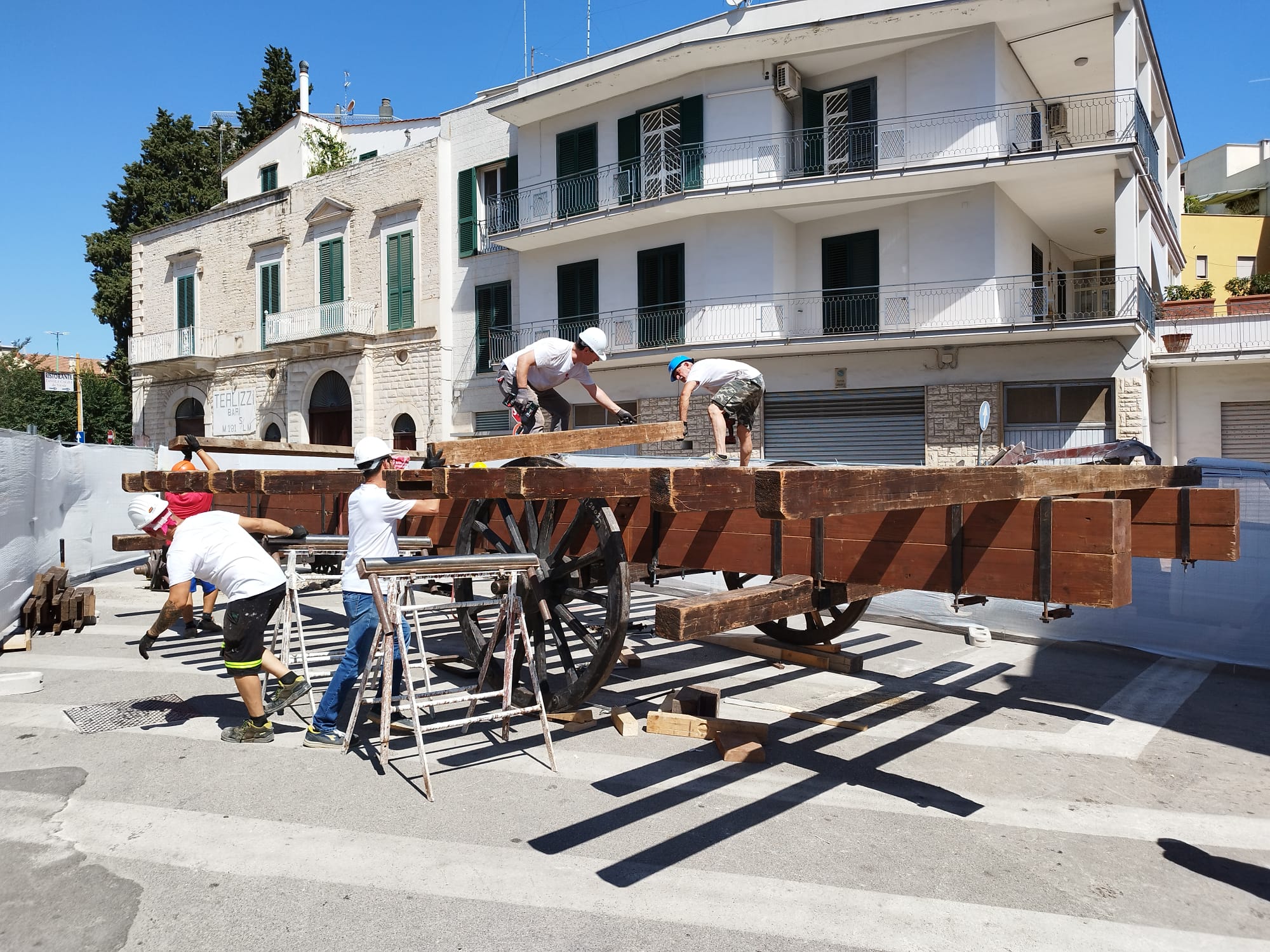 A Terlizzi inizia la costruzione del Carro Trionfale
