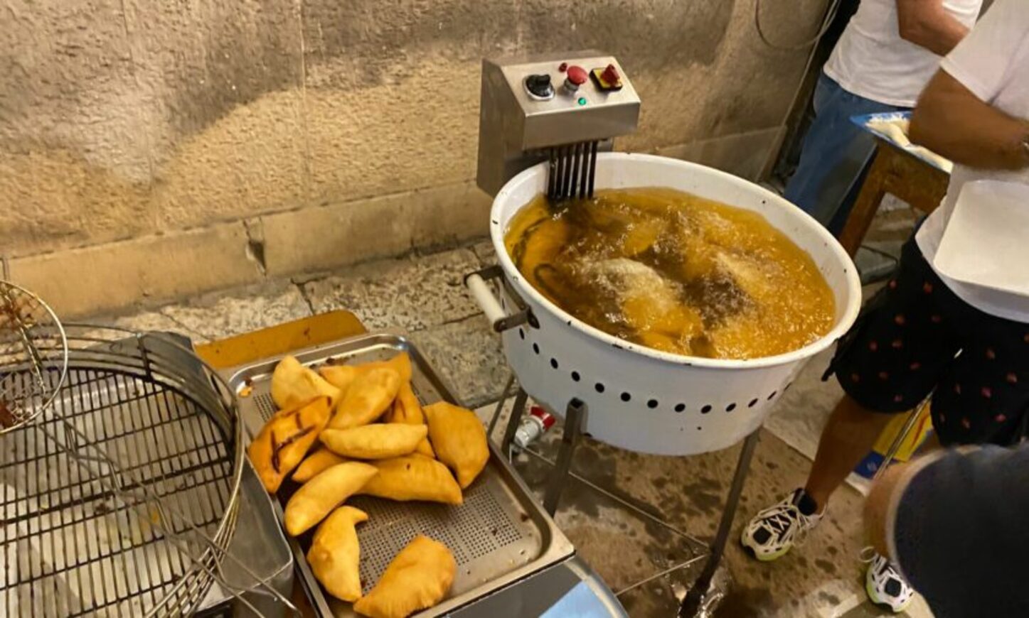 Torna la sagra del panzerotto in onore dei Santi Medici
