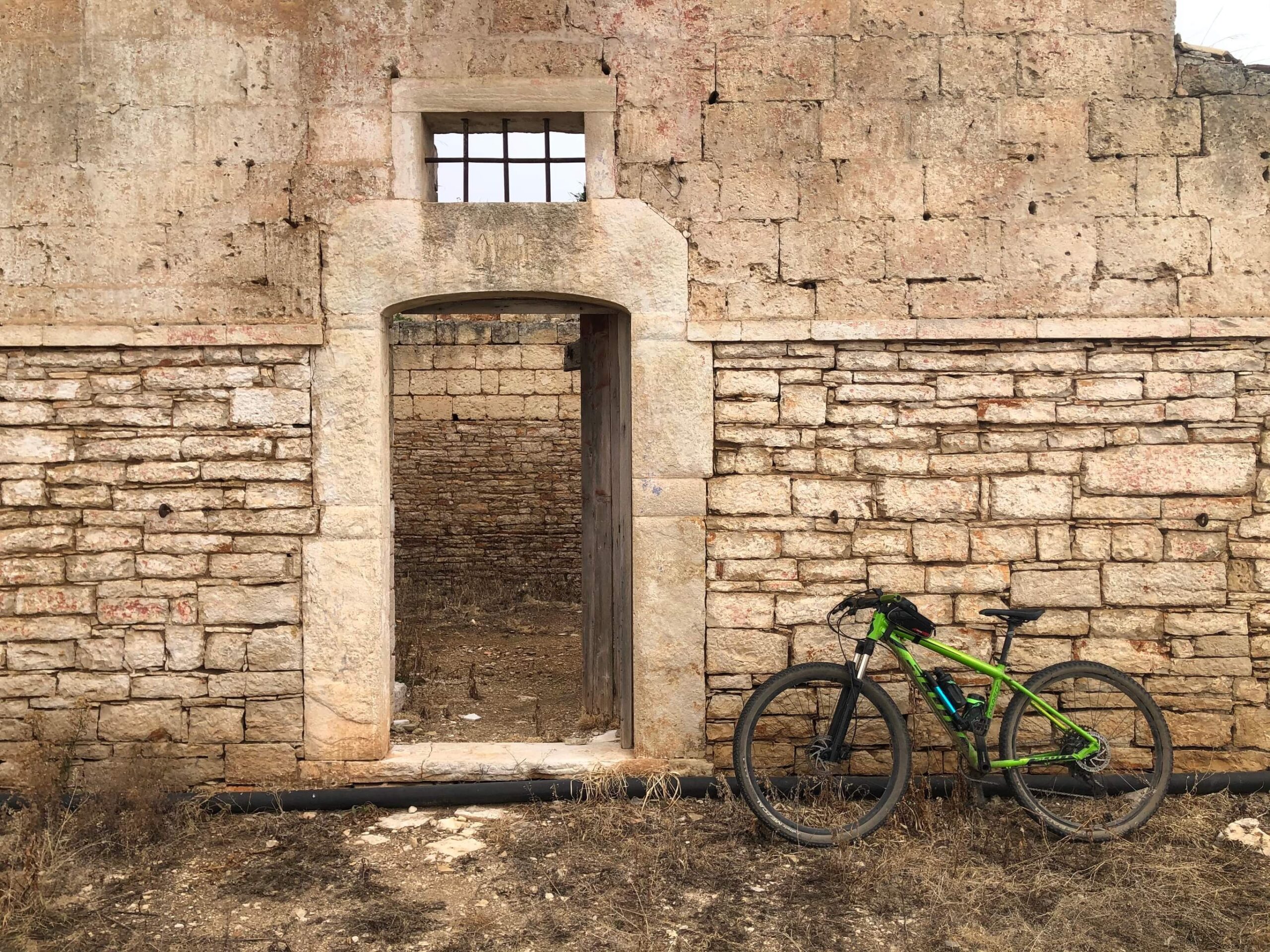 Precisione nella pietra e toponimi curiosi: Masseria del Puma
