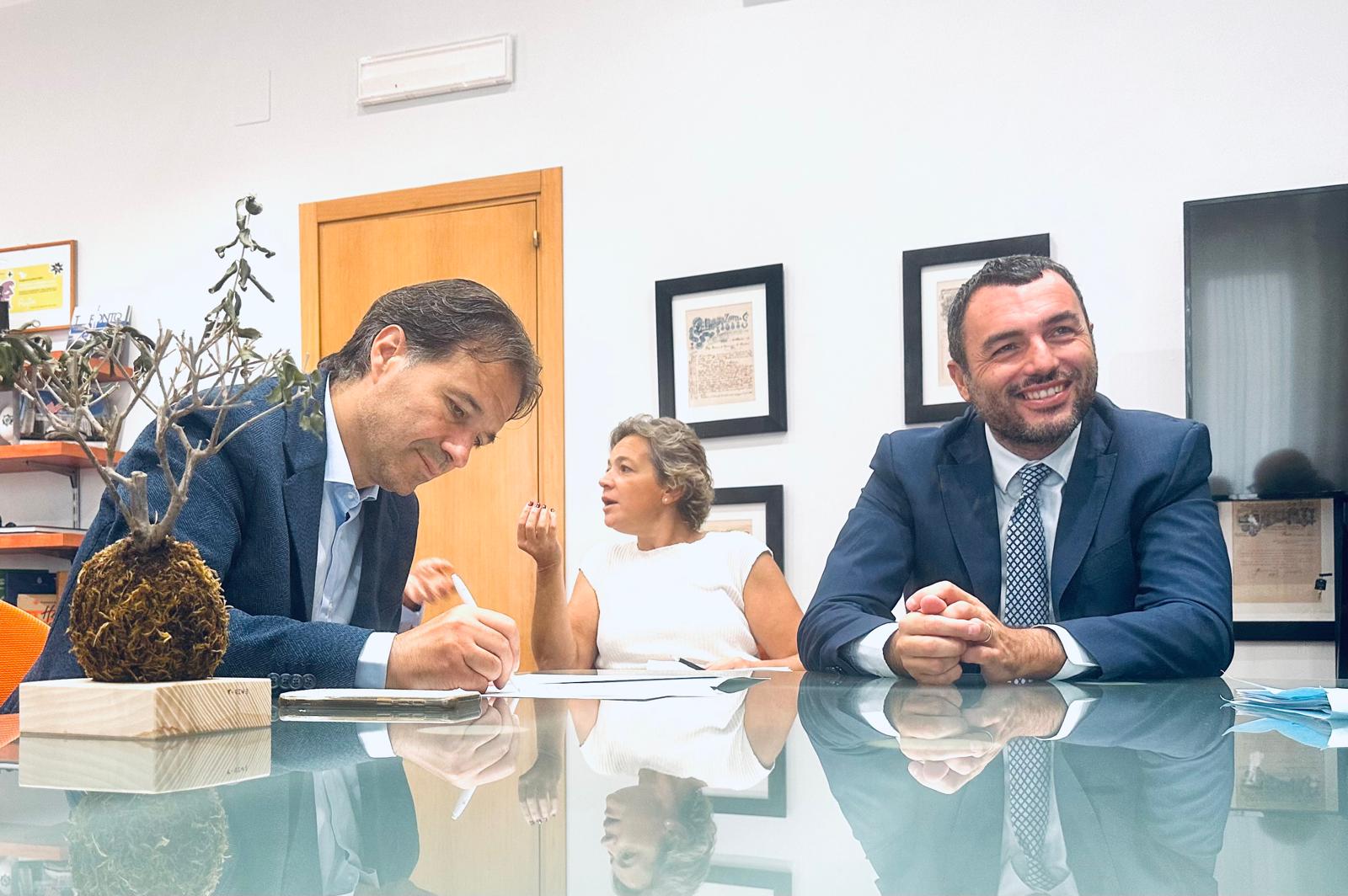 Distretti urbani del commercio, siglato il protocollo di intesa tra Regine e Comune