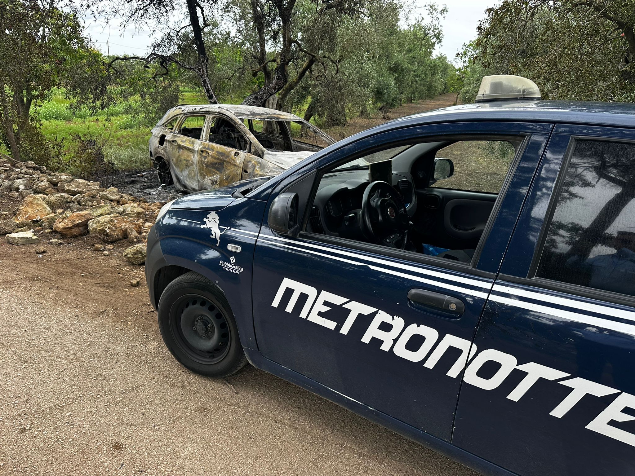 Auto rubata e bruciata rinvenuta nelle campagne di Terlizzi