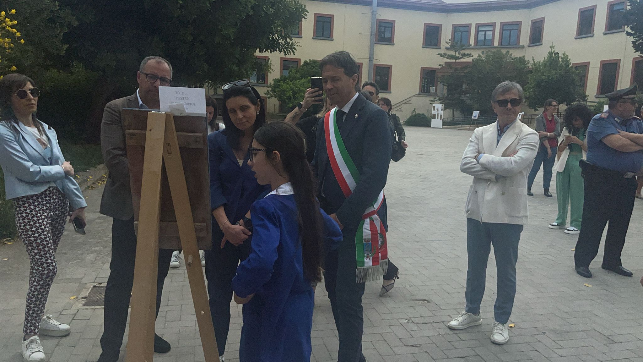 Arte e ambiente si incontrano nel cortile della “don Pappagallo”
