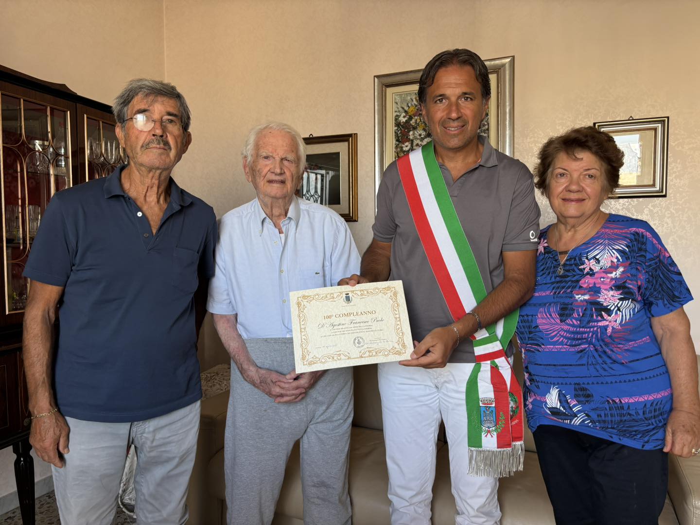 Terlizzi in festa per i 100 anni di nonno Paolo