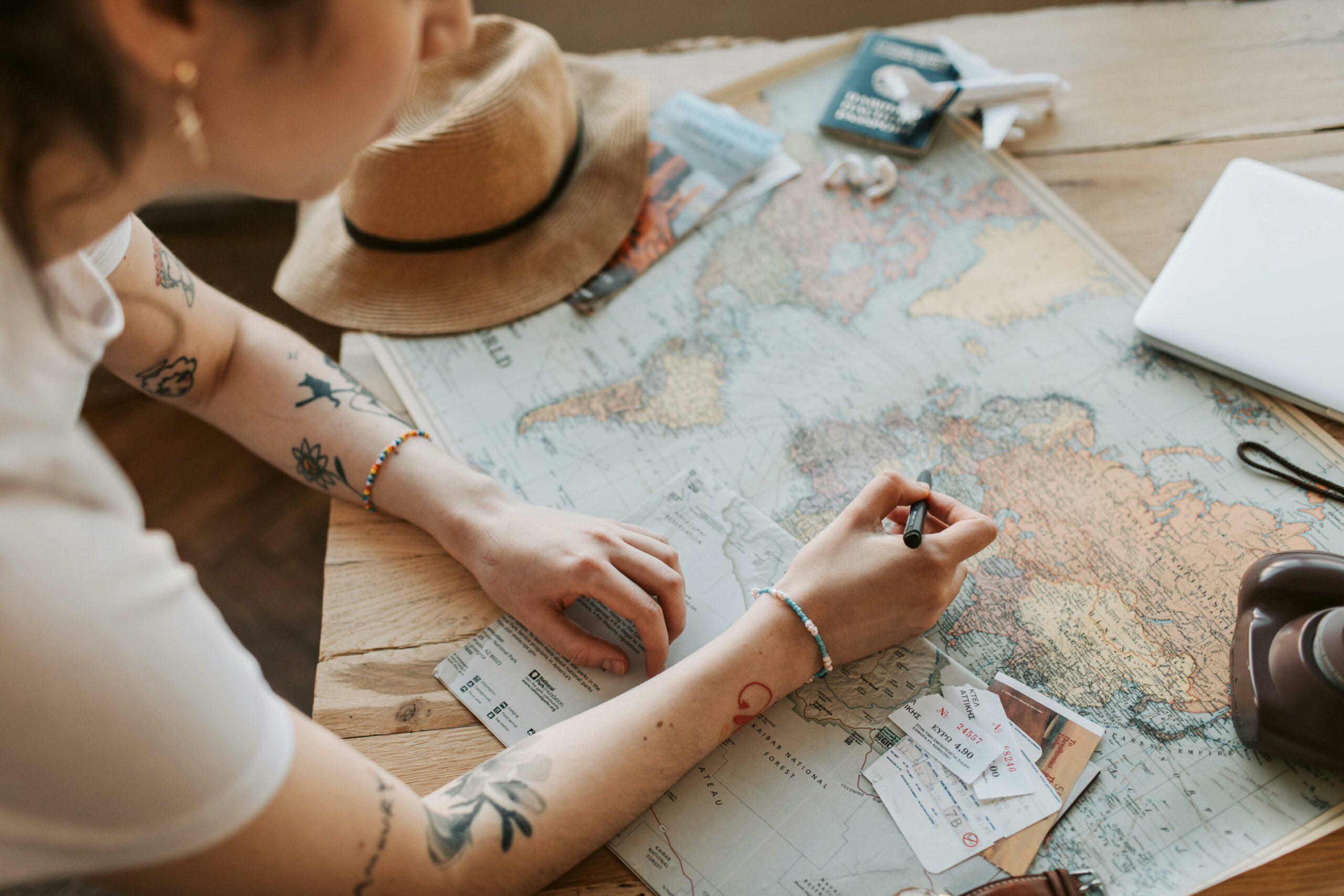 Massimizzare il tempo in viaggio: guida alla pianificazione senza stress