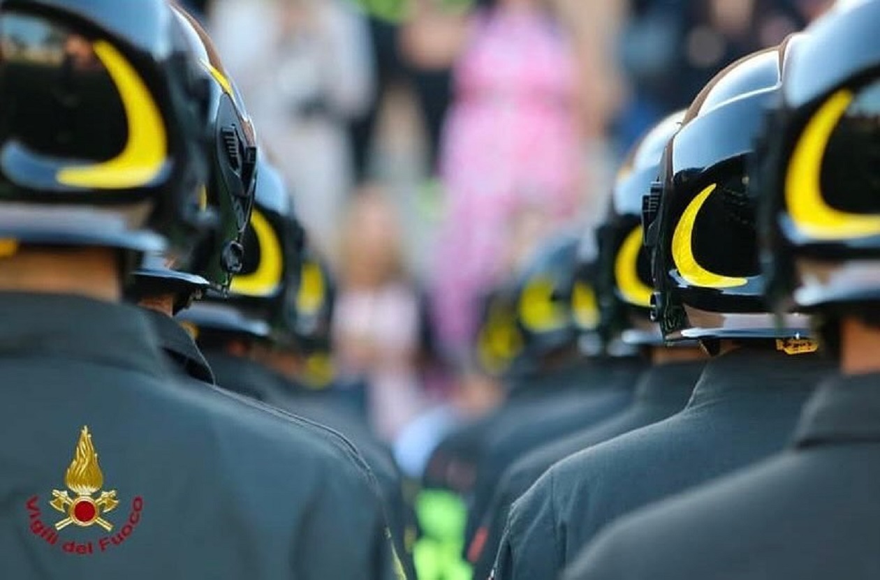 False raccolte fondi per Santa Barbara, l’allarme dei Vigili del Fuoco: «È una truffa, denunciate subito»