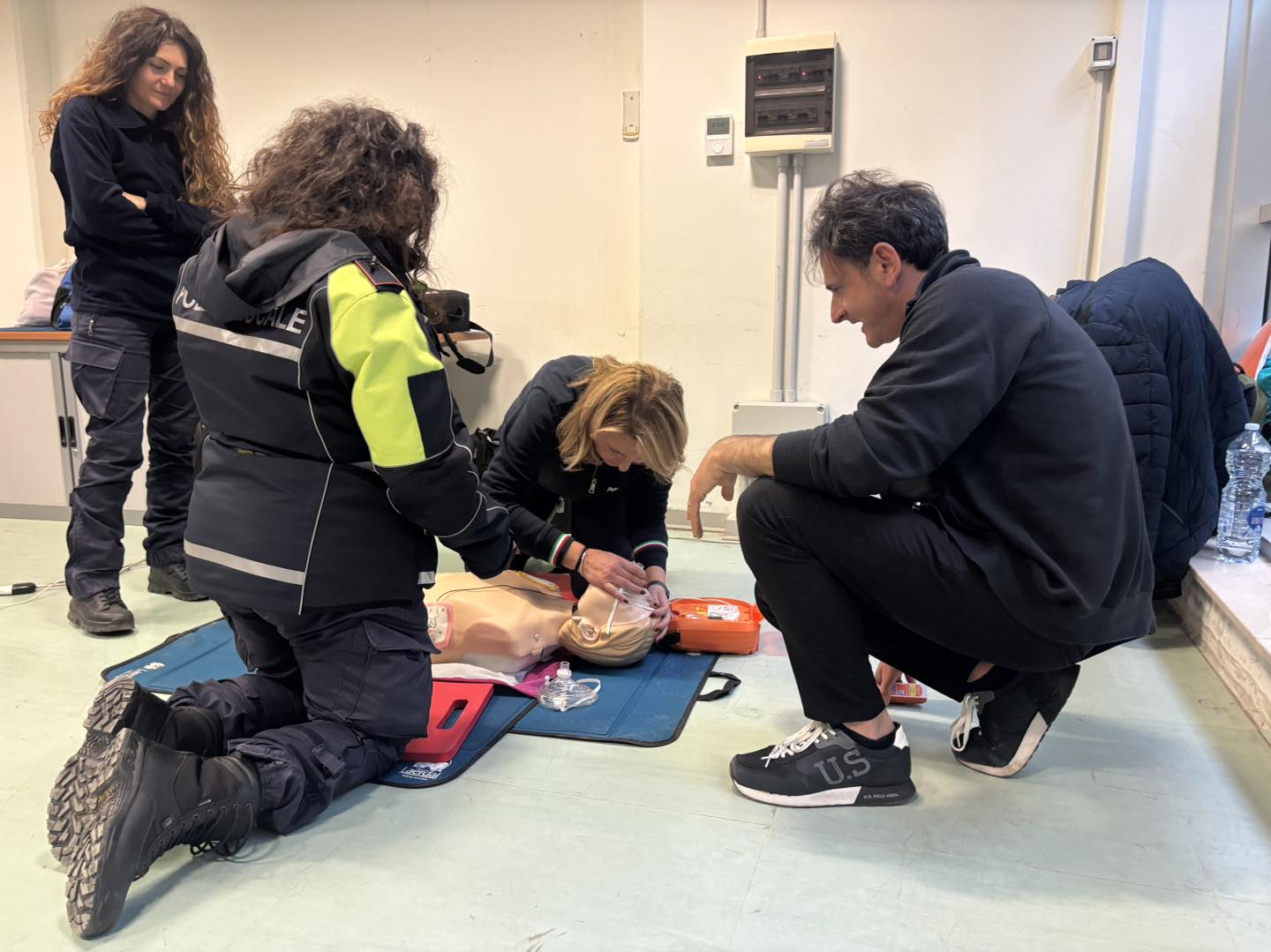 Polizia Locale e dipendenti comunali formati all’uso dei defibrillatori