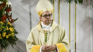 Mons. Domenico Basile è vescovo: «Rendete grazie al Signore perché è buono»