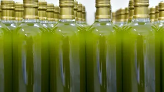 Olio, stop alla miscelazione tra vergine ed extravergine: il Governo cambia le regole