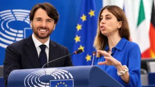Europarlamentari M5S in Piazza Cavour: Palmisano e Furore incontrano i cittadini