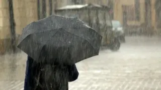 Doppia allerta meteo per pioggia e temporali